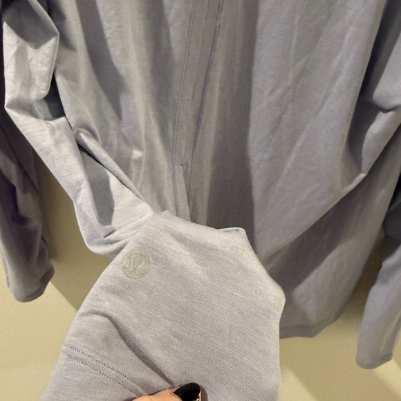 Lululemon Women's 12 Long Sleeve Top Cowl Neck Lavender Athletic‎ Pullover - Picture 5 of 7